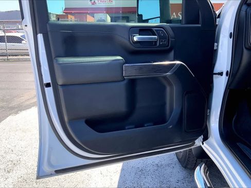 Used 2020 Chevrolet Silverado 2500 LTZ w/ LTZ Plus Package image 27