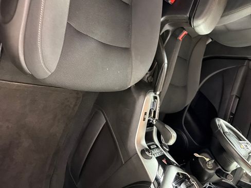 Used 2016 Chevrolet Cruze LT FWD image 21