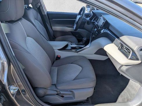 Used 2021 Toyota Camry LE image 18