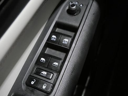 Used 2025 Jeep Compass Limited AWD/4WD image 13