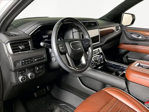 Used 2024 GMC Yukon XL Denali Ultimate image 17