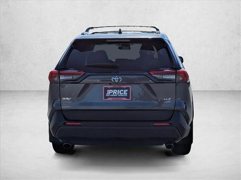 Used 2021 Toyota RAV4 XLE image 6