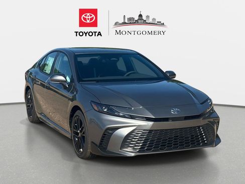 New 2026 Toyota Camry SE FWD image 1