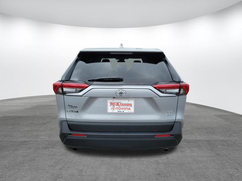 Certified 2025 Toyota RAV4 LE AWD/4WD image 6