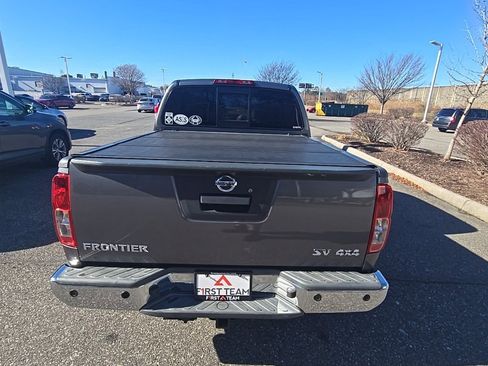 Used 2019 Nissan Frontier SV w/ Value Truck Package image 6