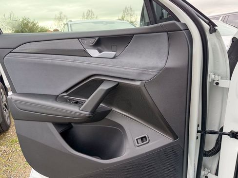 New 2026 Volkswagen Tiguan SE R-Line image 14