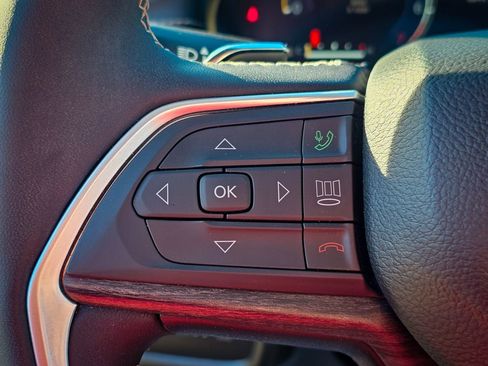 Certified 2024 Jeep Grand Cherokee L Limited image 20