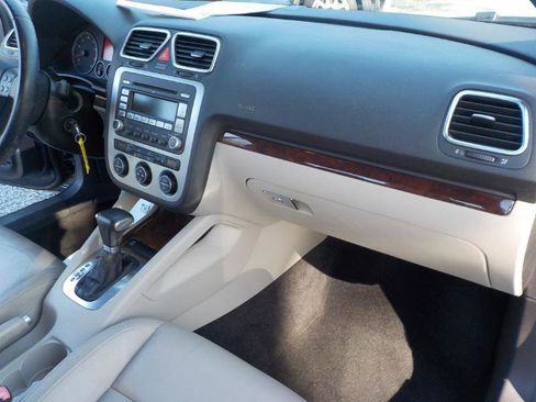 Used 2008 Volkswagen Eos Lux FWD image 20