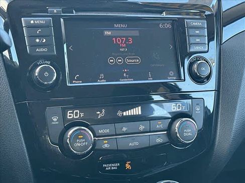Used 2021 Nissan Rogue Sport SV FWD image 21