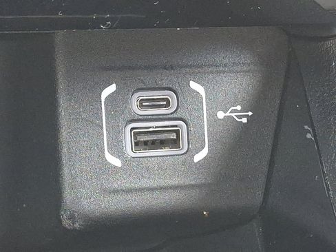 Certified 2024 Jeep Compass Limited image 26