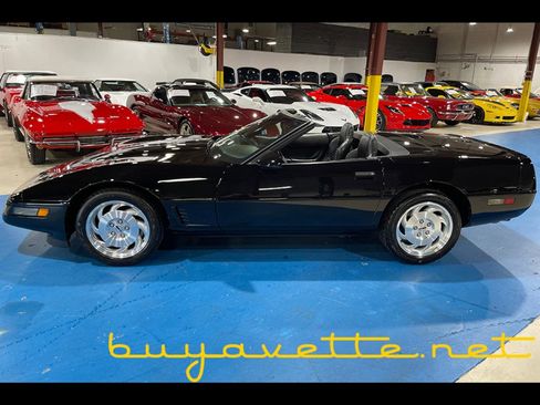 Used 1996 Chevrolet Corvette Convertible RWD image 8