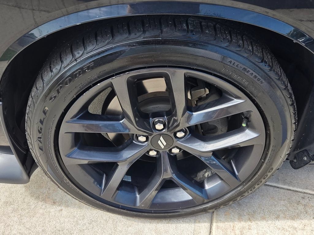 Used 2019 Dodge Challenger R/T w/ Blacktop Package RWD image 18