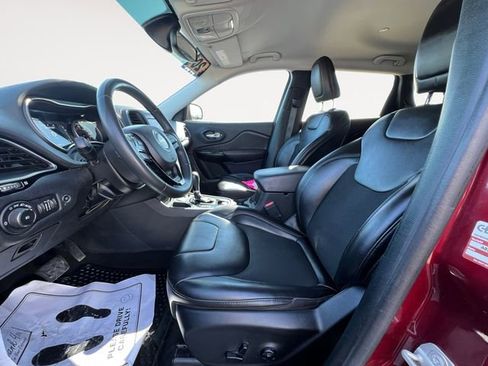 Used 2020 Jeep Cherokee Latitude Plus image 6