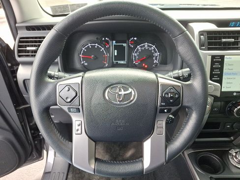 Used 2022 Toyota 4Runner SR5 Premium w/ Moonroof Package image 19