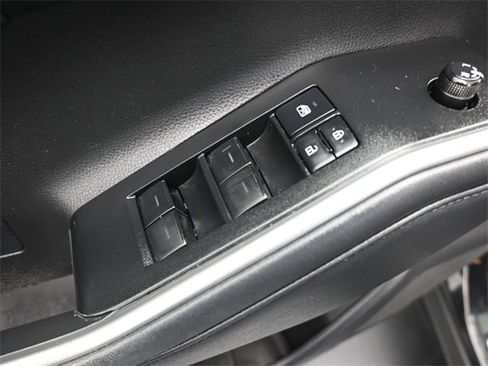 Used 2022 Toyota Highlander XLE image 13