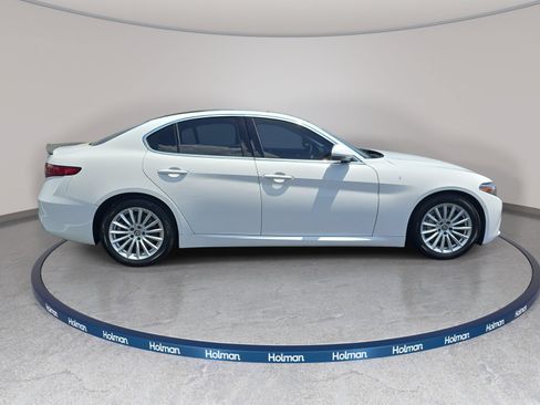Used 2021 Alfa Romeo Giulia Sprint w/ Sun & Sound Package RWD image 5