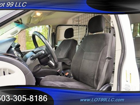 Used 2014 RAM C/V Tradesman w/ UConnect Hands-Free Group FWD image 2