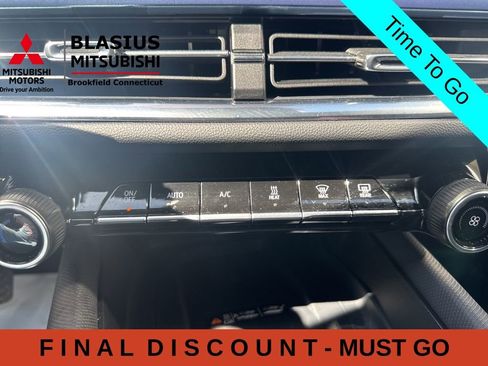 Used 2025 Chevrolet Equinox EV LT w/ Convenience Package FWD image 27