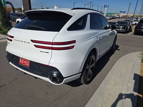 Used 2025 Genesis GV70 3.5T Sport w/ Sport Prestige Package image 10