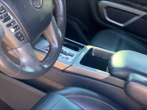 Used 2015 Nissan Armada Platinum w/ 2nd Row Captain Seat Package RWD image 16