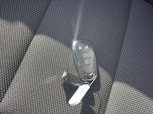 Used 2023 Chevrolet Traverse LT w/ LPO, Floor Liner Package AWD/4WD image 28