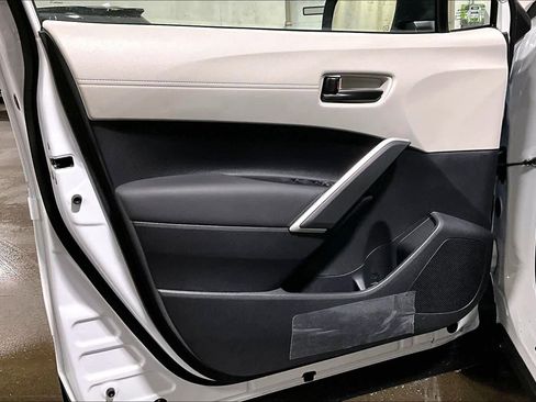 New 2026 Toyota Corolla Cross L image 10