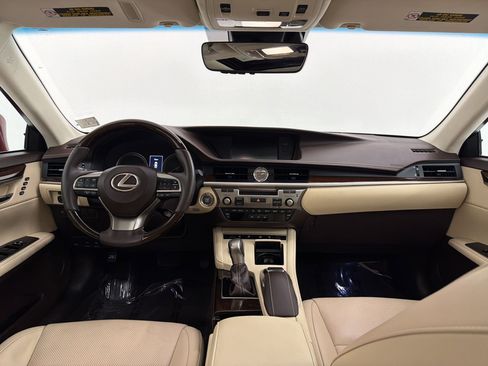 Used 2017 Lexus ES 350 w/ Luxury Package FWD image 16
