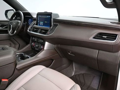 Used 2024 Chevrolet Tahoe Z71 w/ Luxury Package image 10