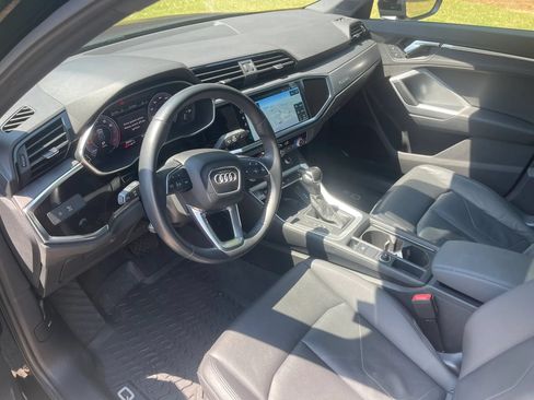 Used 2020 Audi Q3 2.0T Premium Plus w/ Premium Plus Package AWD/4WD image 11