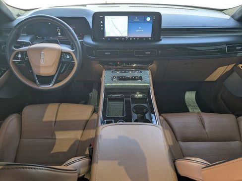 Used 2025 Lincoln Aviator Black Label w/ Black Label Special Edition AWD/4WD image 17