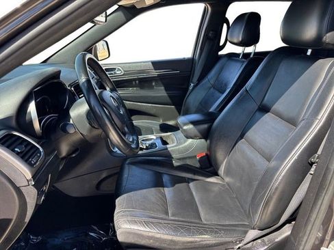 Used 2019 Jeep Grand Cherokee Limited image 11