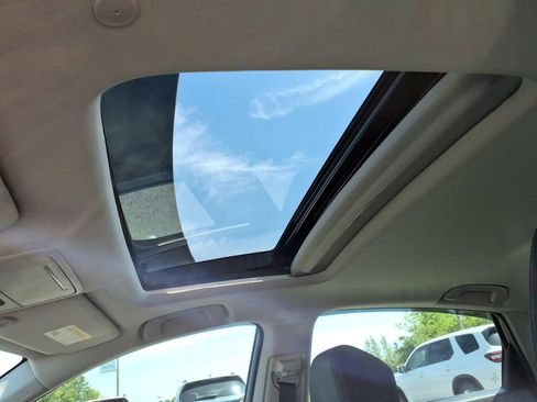 Used 2024 Honda Accord Touring image 11