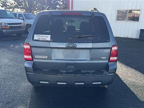 Used 2011 Ford Escape XLT image 3