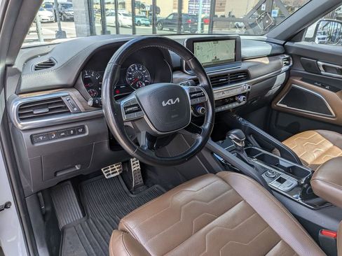 Used 2022 Kia Telluride SX w/ SX Prestige Package image 16