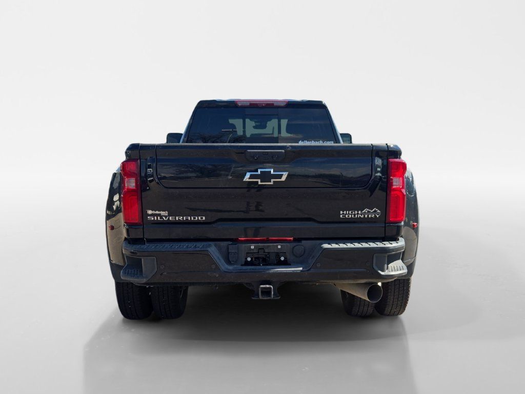 Used 2024 Chevrolet Silverado 3500 High Country w/ High Country Premium Package AWD/4WD image 5