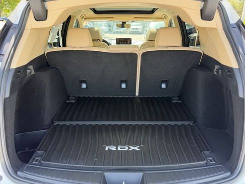 Used 2024 Acura RDX SH-AWD image 11