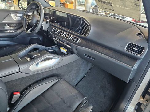 New 2025 Mercedes-Benz GLE 580 4MATIC image 11