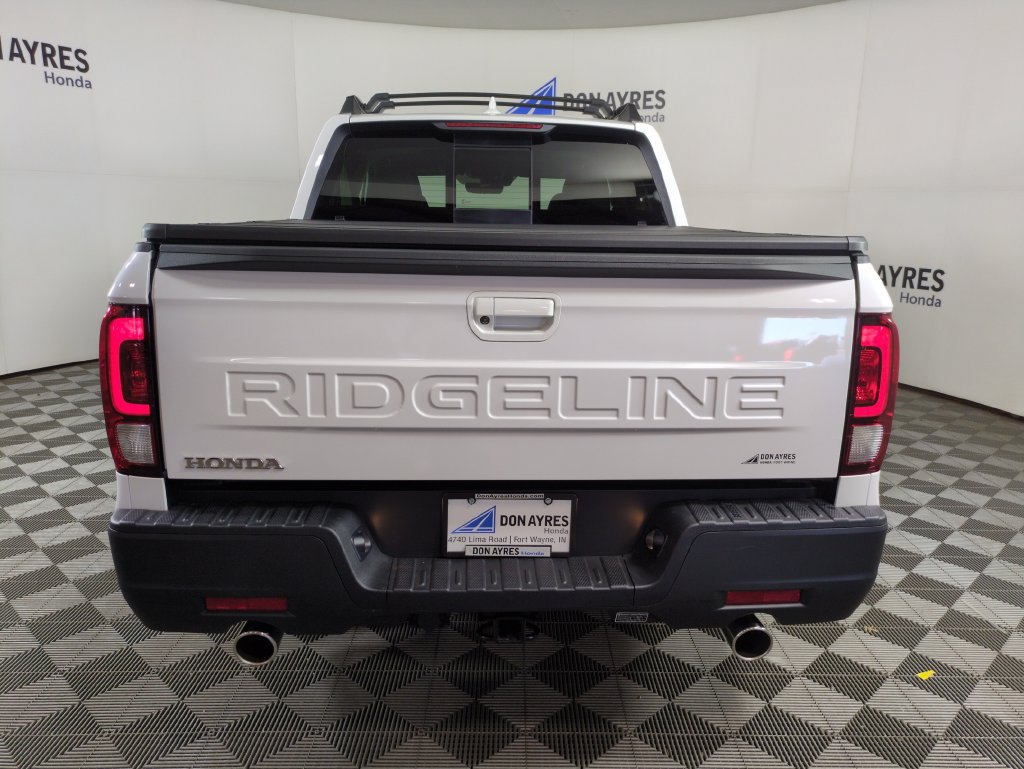 Certified 2025 Honda Ridgeline RTL image 4