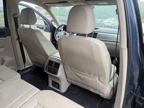 Used 2018 Volkswagen Atlas SE FWD image 17