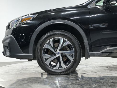 Used 2020 Subaru Outback Limited image 3