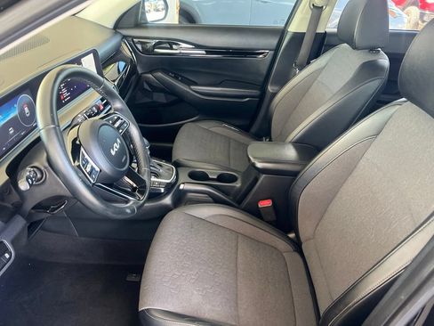Used 2024 Kia Seltos S FWD image 4