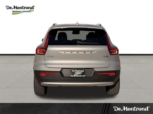 Used 2023 Volvo XC40 B5 Ultimate w/ Protection Package Premier image 6