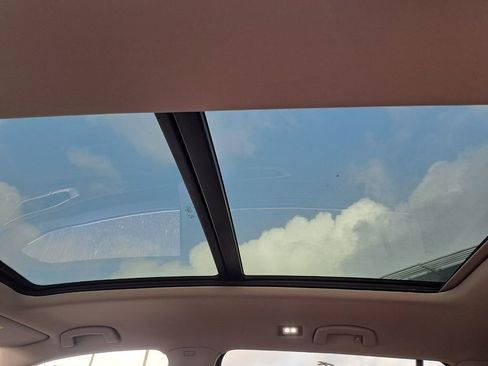 Used 2025 Volkswagen Atlas SEL image 26