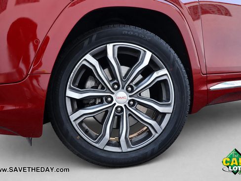 Used 2019 GMC Terrain Denali w/ Advanced Safety Package FWD image 3