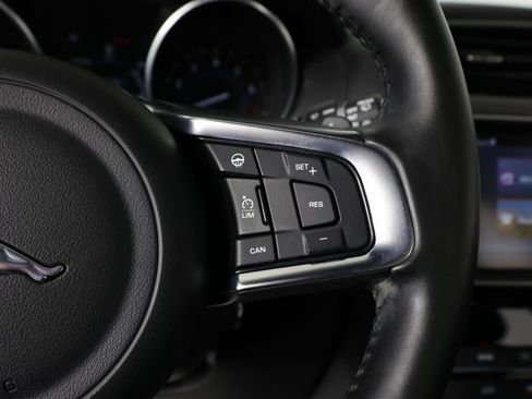 Used 2018 Jaguar F-PACE Prestige AWD/4WD image 35