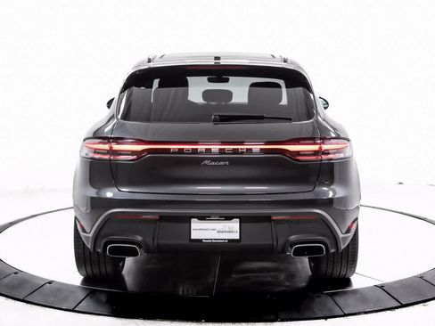 Certified 2025 Porsche Macan image 6