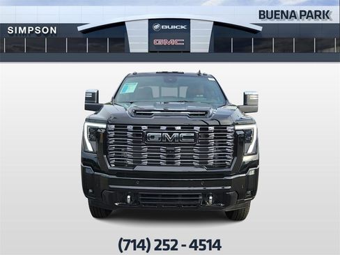 Certified 2025 GMC Sierra 3500 Denali Ultimate image 3