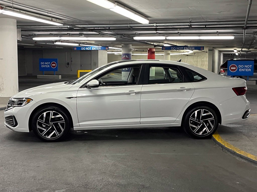 Used 2024 Volkswagen Jetta SEL FWD image 34