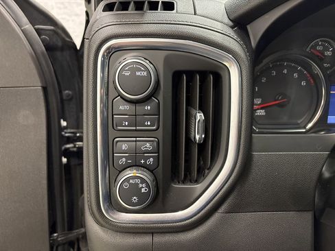 Used 2020 Chevrolet Silverado 1500 RST AWD/4WD image 25