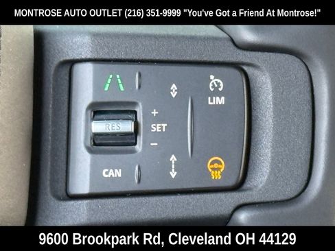 New 2026 Land Rover Defender 130 X-Dynamic SE image 34